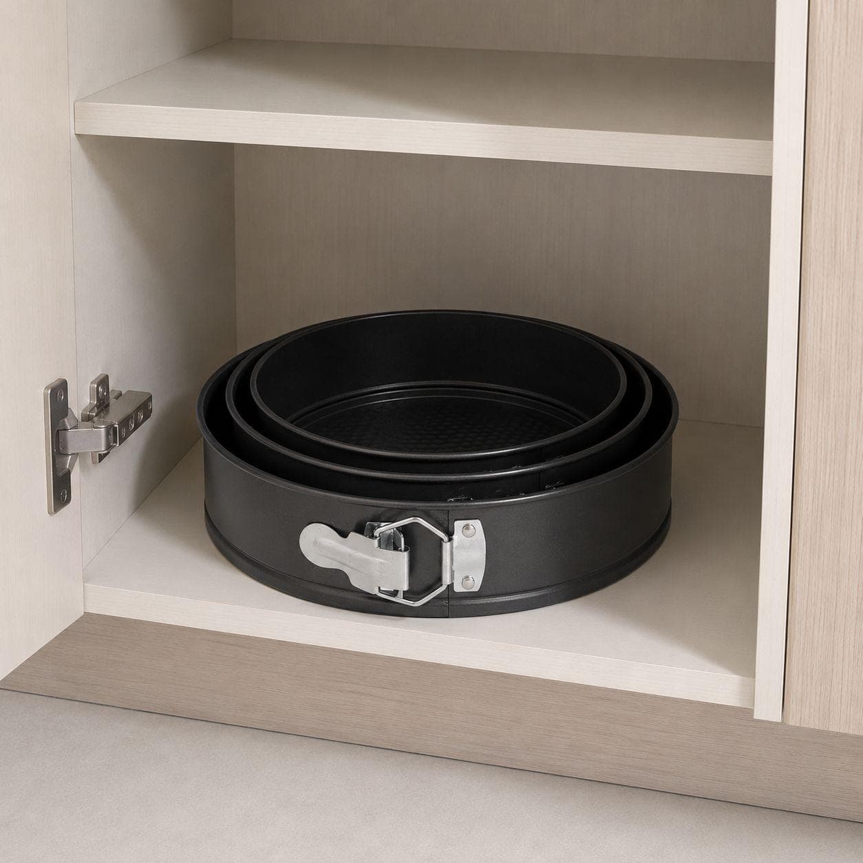 Non-Stick Round Springform Cake Pan Set - 3 Pcs 4