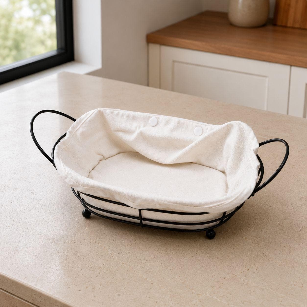 Metal Bread Basket with Fabric Liner – Elegant Black and White Design, Perfect for Serving Bread and Pastries at Home or During Gatherings 3