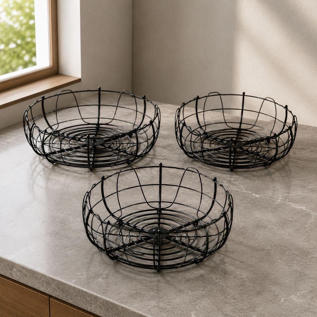 Black Metal Fruit Basket 2